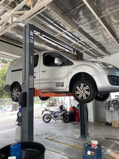 Two-Post lift